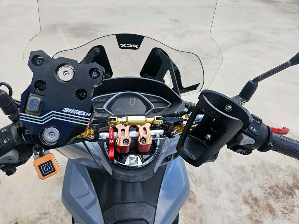 혼다PCX125/20년식/2만키로/160만원/풀튜닝차량 이미지