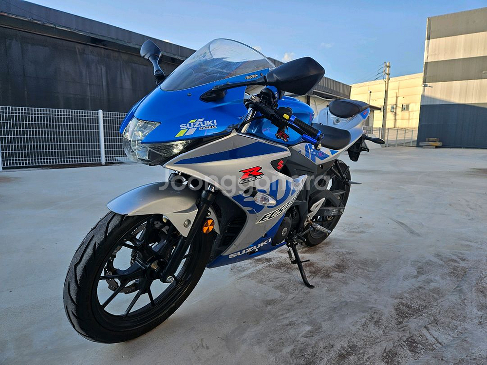 스즈키GSXR125/21년식/1만키로/240만원/스페셜--2