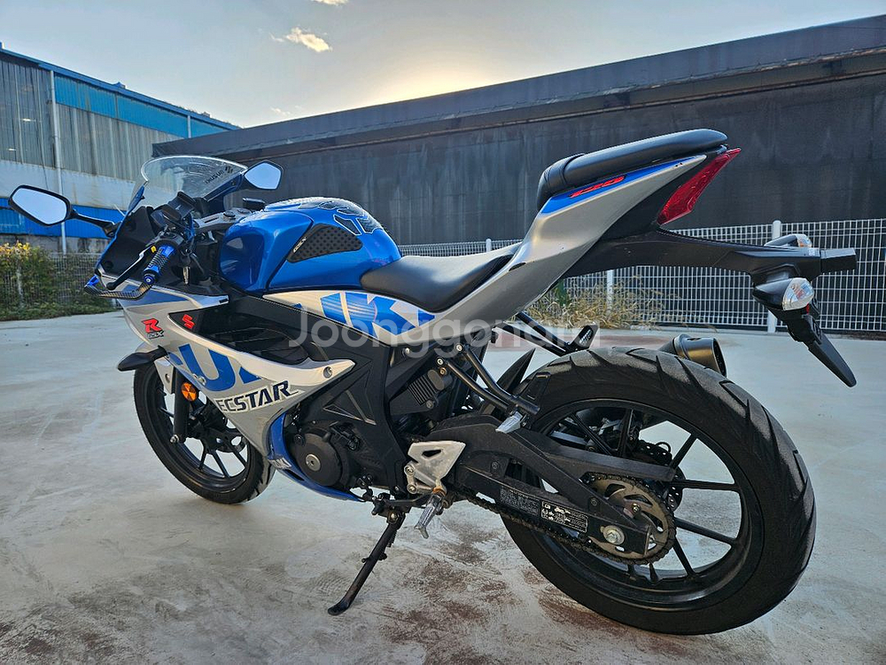 스즈키GSXR125/21년식/1만키로/240만원/스페셜--4