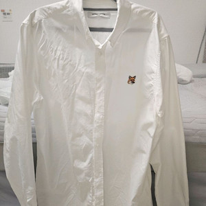 메종키츠네 폭스패치 화이트 셔츠 41사이즈