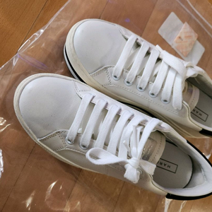 마크제이콥스 가죽 운동화