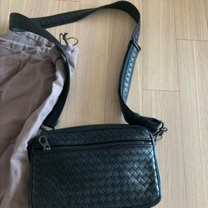 보테가 베네타 정품 남성클러치 팝니다