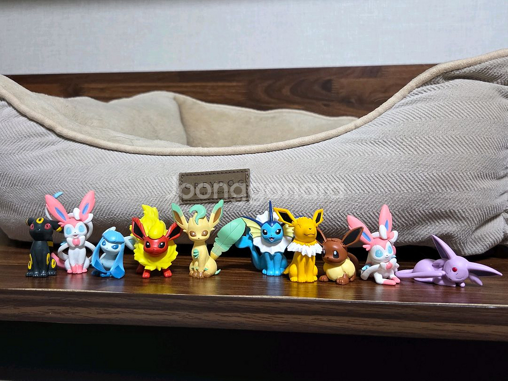 이브이 컬렉션 피규어 가챠 및 포켓몬 갸차 판매--0