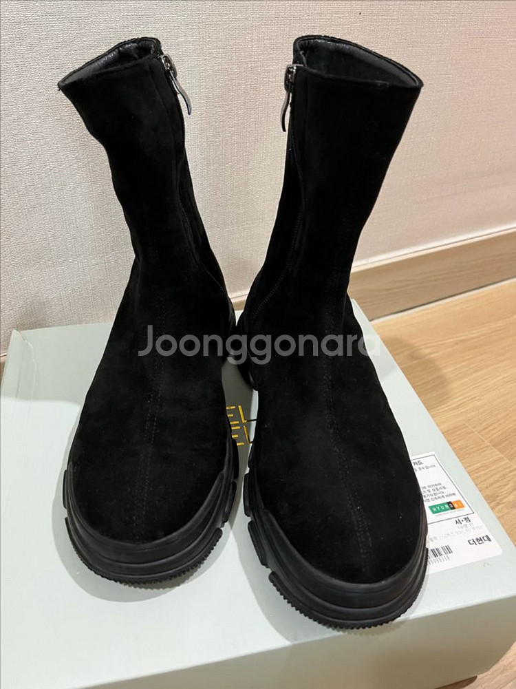 포멜카멜레 스웨이드 삭스 스니커즈 앵클부츠 240--0