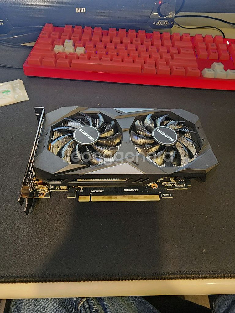 기가바이트 RTX3050 (AS 27년)--9