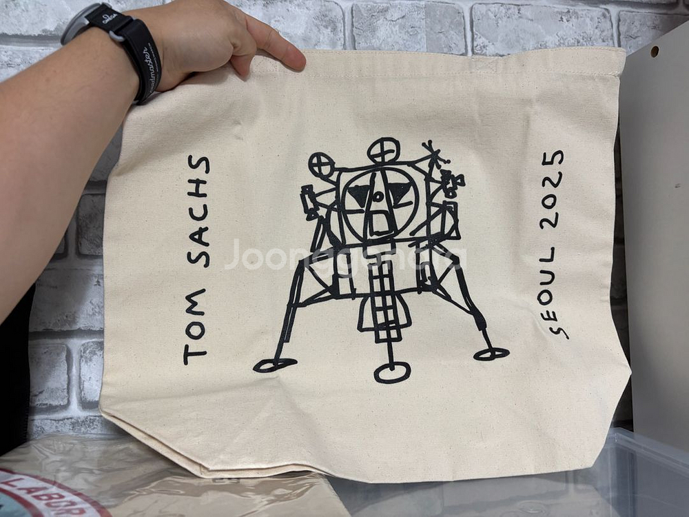 톰 삭스 에코백 대한민국--0