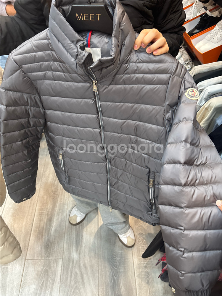 몽클레어 남성 패딩--1