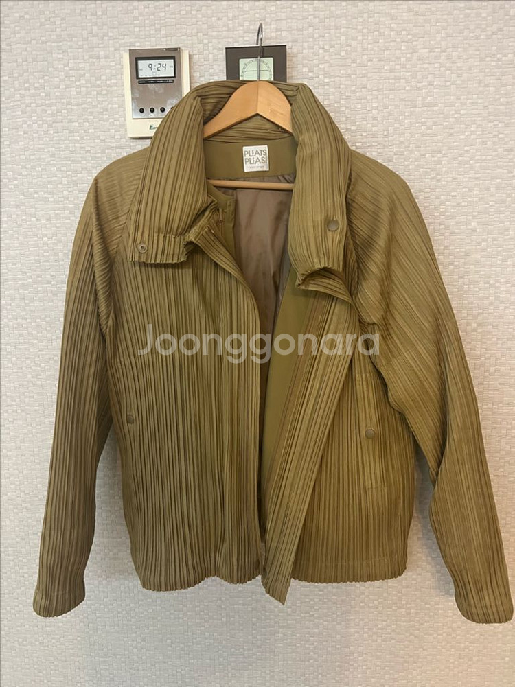 플리츠플리즈 다운 숏코트--1