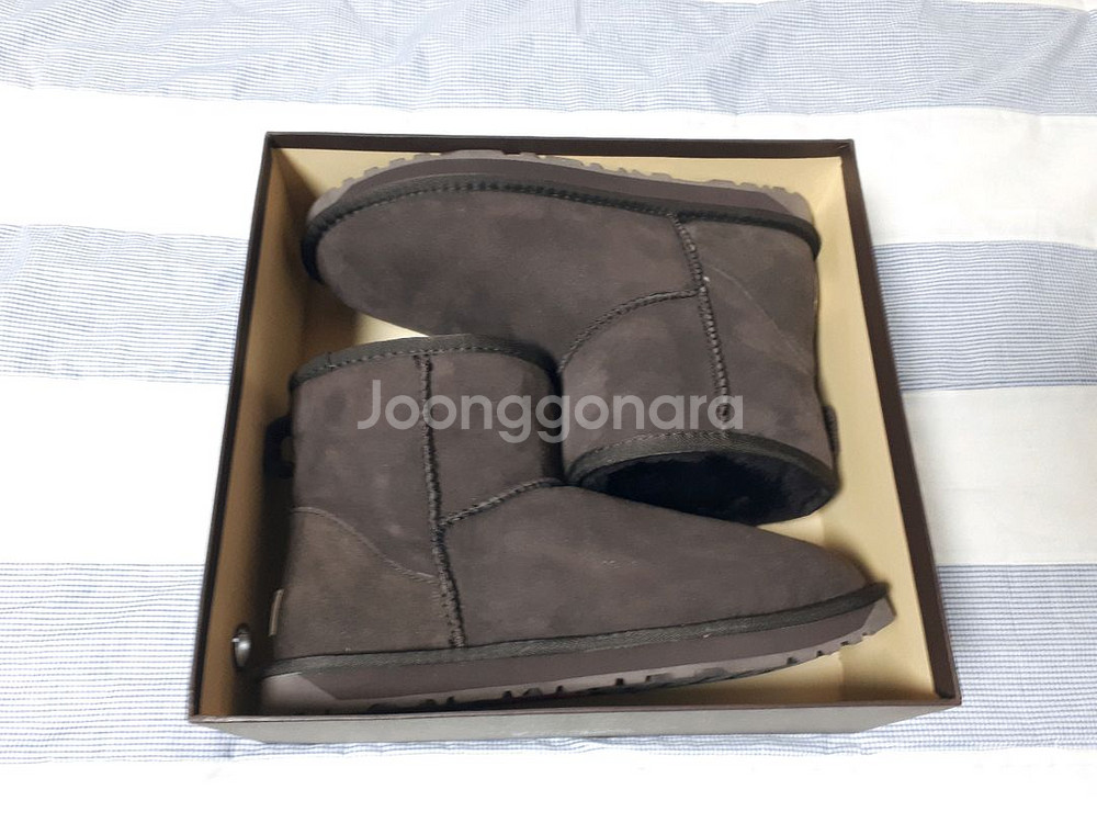 [미사용품]UGG 어그 클래식 미니 부츠 270mm--0