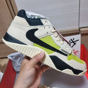 조던 x 트래비스 스캇 점프맨 잭 TR 브라이트 285