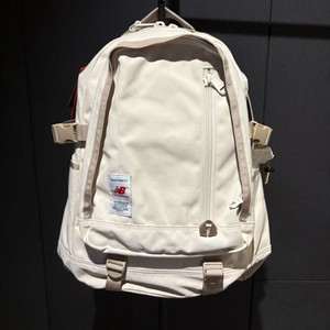 [새상품]뉴발란스 백팩 65%할인판매