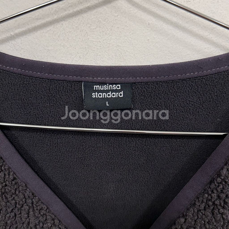 무신사스탠다드 체스트포켓 브이넥 뽀글이 플리스--2