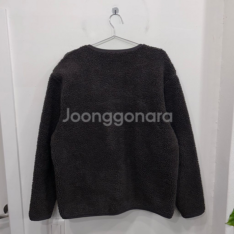 무신사스탠다드 체스트포켓 브이넥 뽀글이 플리스--4