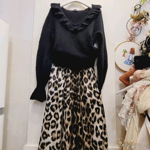 SJYP 프릴니트. LA PRESTIC OUISTON