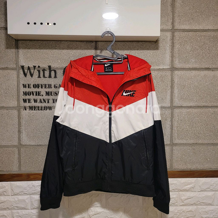 나이키 백스우시 윈드러너 바람막이 M--0