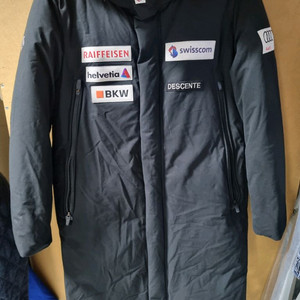 데상트 남성 후디 롱패딩