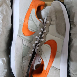 나이키 챌린저 OG 270사이즈