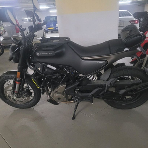 스바르트필렌250 22년식 1,400k신차급