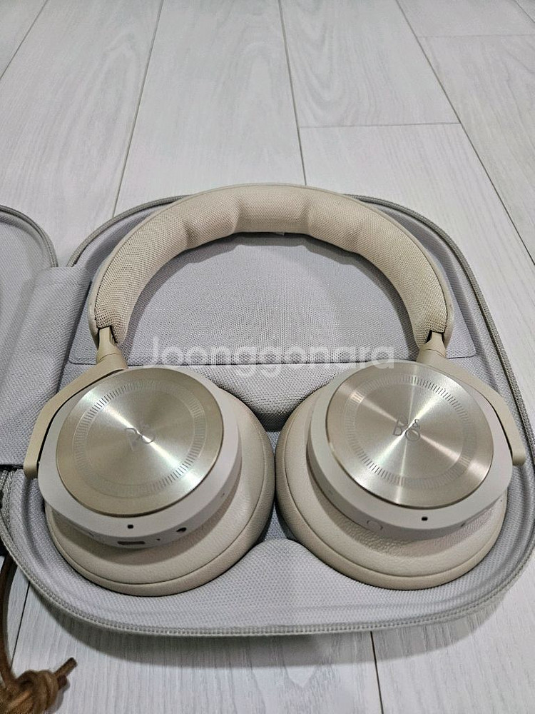 뱅앤올룹슨 BeoPlay HX 샌드--0