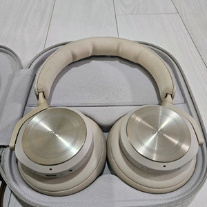 뱅앤올룹슨 BeoPlay HX 샌드