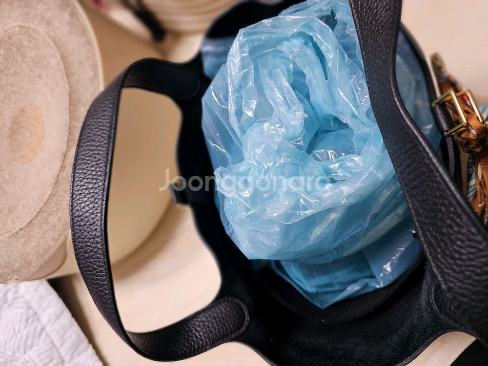 에르메스 피코탄 22 블랙금장--2