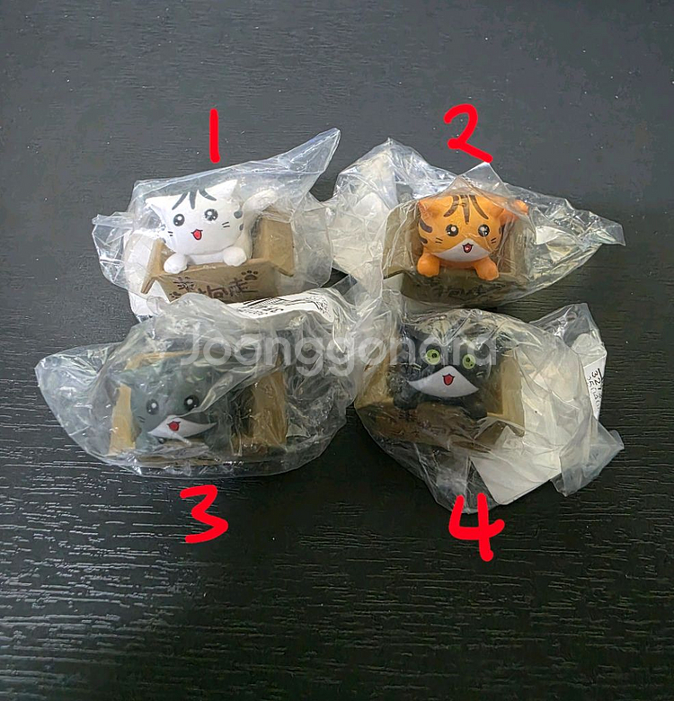 박스고양이 피규어 가챠 4종--1
