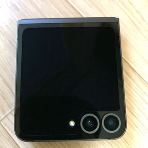 갤럭시 플립6 블랙(자급제) 256GB 팝니다