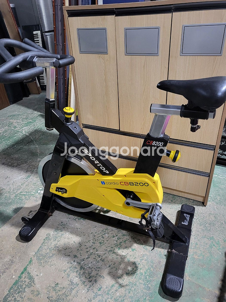 스피닝 자전거 CB8200--1