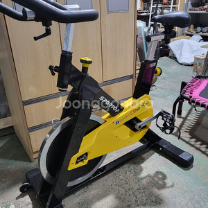 스피닝 자전거 CB8200