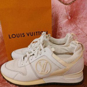 정품- 루이비통 런어웨이 키높이 스니커즈