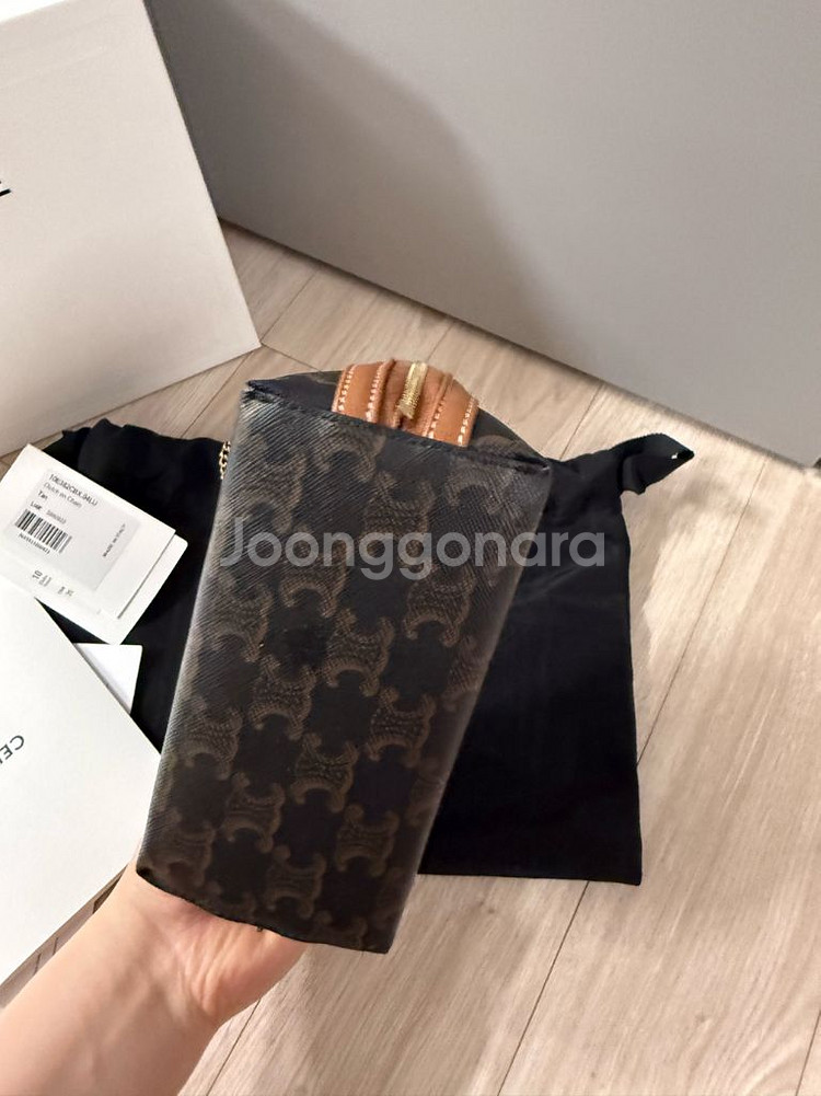 셀린느 트리옹프 체인 클러치--6