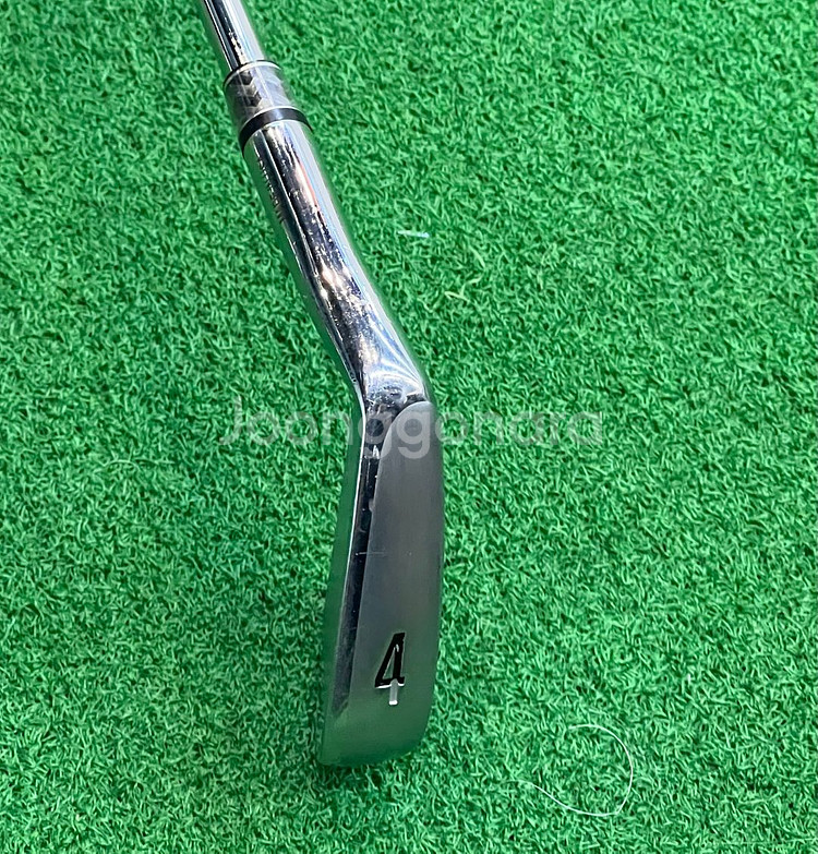 타이틀리스트AP2 712 4번 남성아이언 정품 팝니다--1