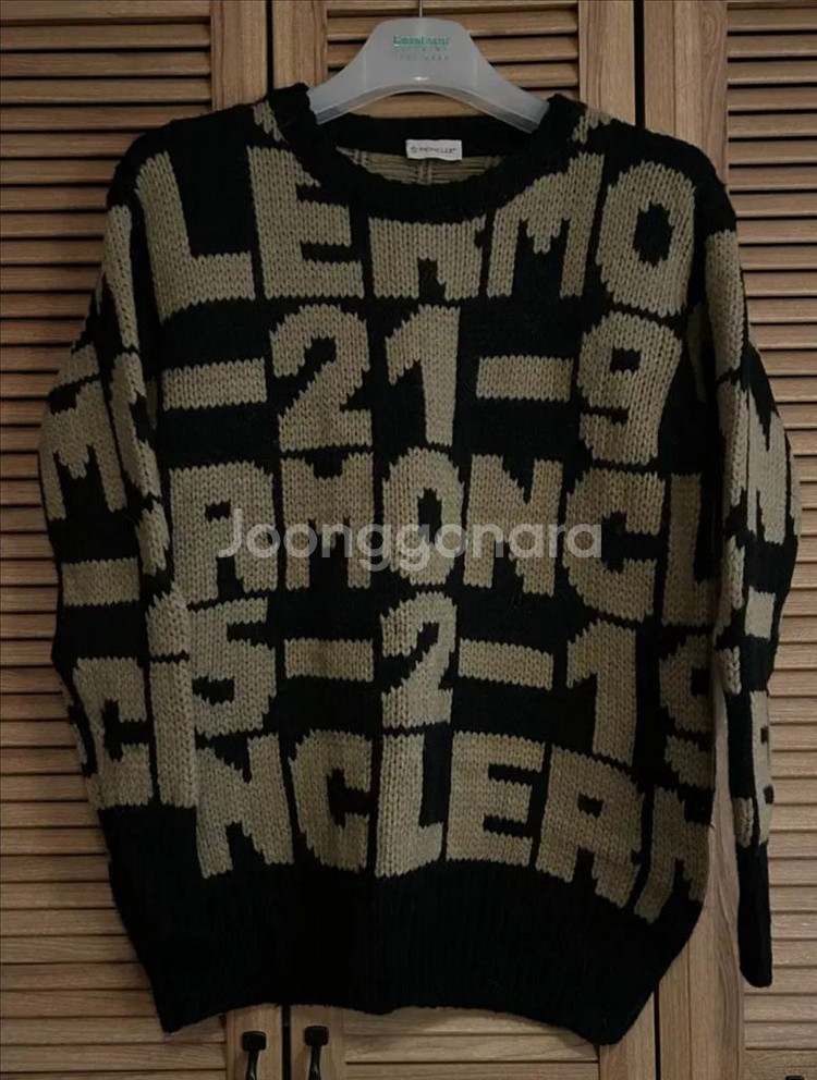 몽클레어 레터링 니트 XS (보통 55착용)--1