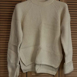 몽클레어 여성 니트 XS(보통 55 착용)