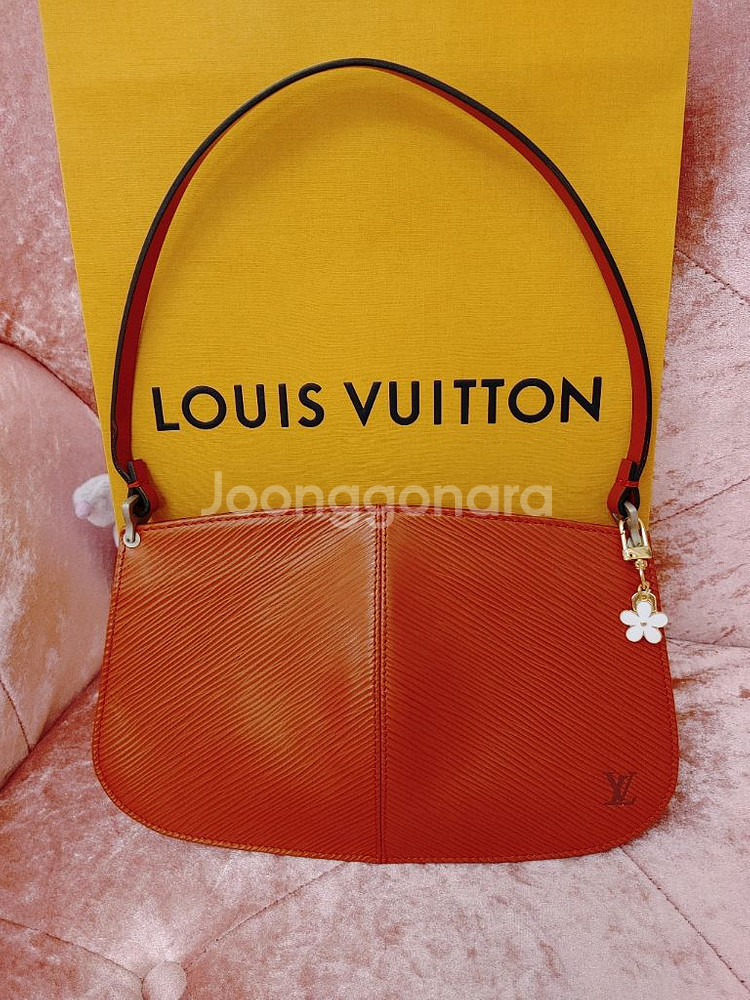 정품- 루이비통 에피 포쉐트 데미룬 미니백--0