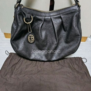 정품 구찌 시마 천연가죽 수키백