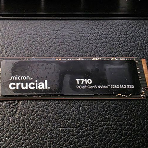 마이크론 Crucial T710 M.2 NVMe아스크텍