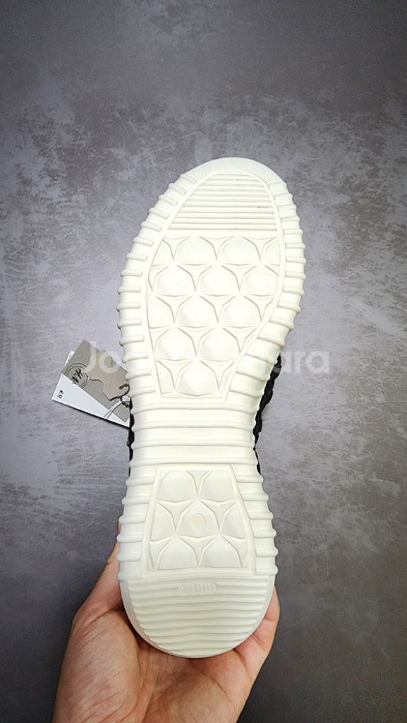 h&m 프리미엄퀄리티 스웨이드스니커즈43(275~280--4