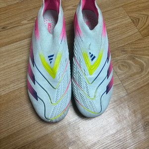 프레데터 엘리트 fg 260사이즈 팔아요