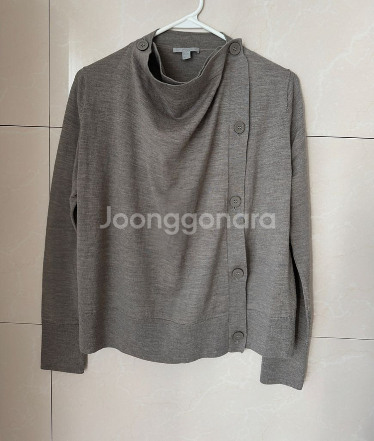 코스 COS 브랜드 울100% 니트 가디건--0
