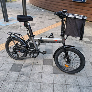 삼천리 팬텀 FE 전기자전거 거의 새거수준 판매