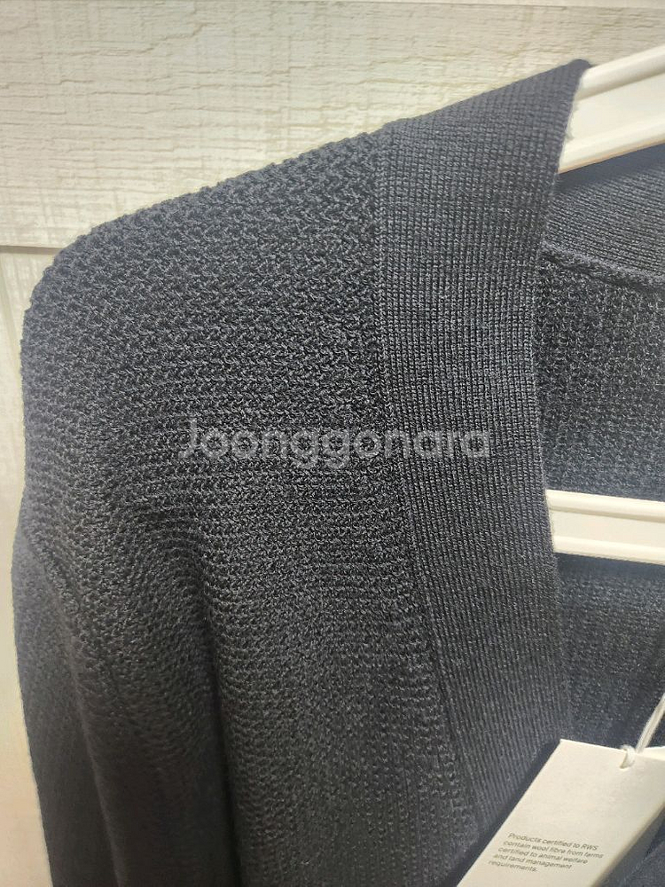 COS 울 브이넥 가디건 블랙 M사이즈 (새상품)--2