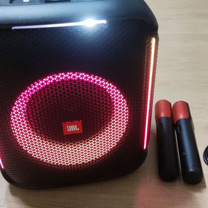 JBL 파티박스 앙코르 무선마이크 2개와 함께 팝니다