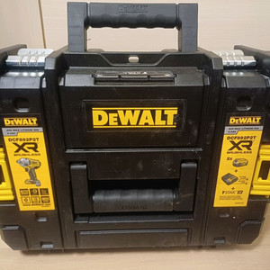 미사용 디월트 충전 임팩 세트 판매해요