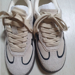 씸 스웨이드 스니커즈 230사쥬