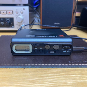 SONY Discman D-82 외 판매 싱글 CDP
