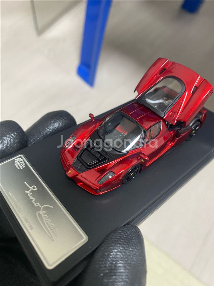 킹모델 1:64 엔초 페라리 팔아요~다이캐스트 미니카--3