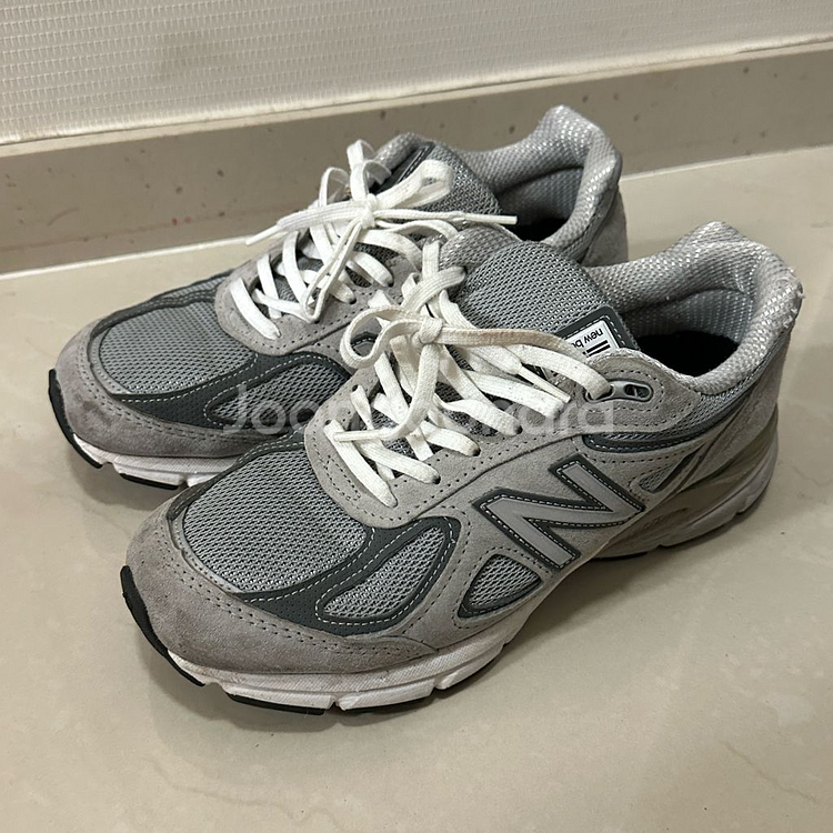 뉴발란스 990 v4 /240--0