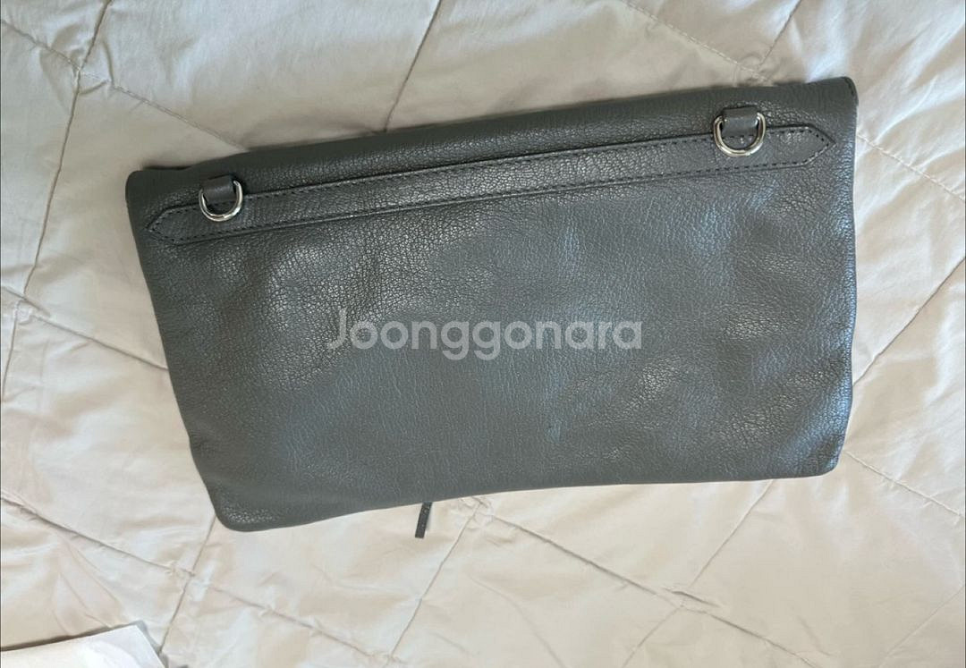 발렌시아가 엔벨롭 클러치 정품--2