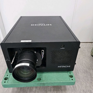 빔프로젝터 13,000안시 히다치 빔프로젝트